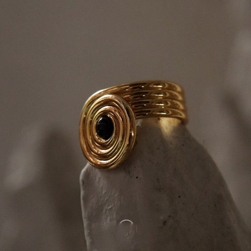 Black Helical Ciecle Vintage Adjustable Rings