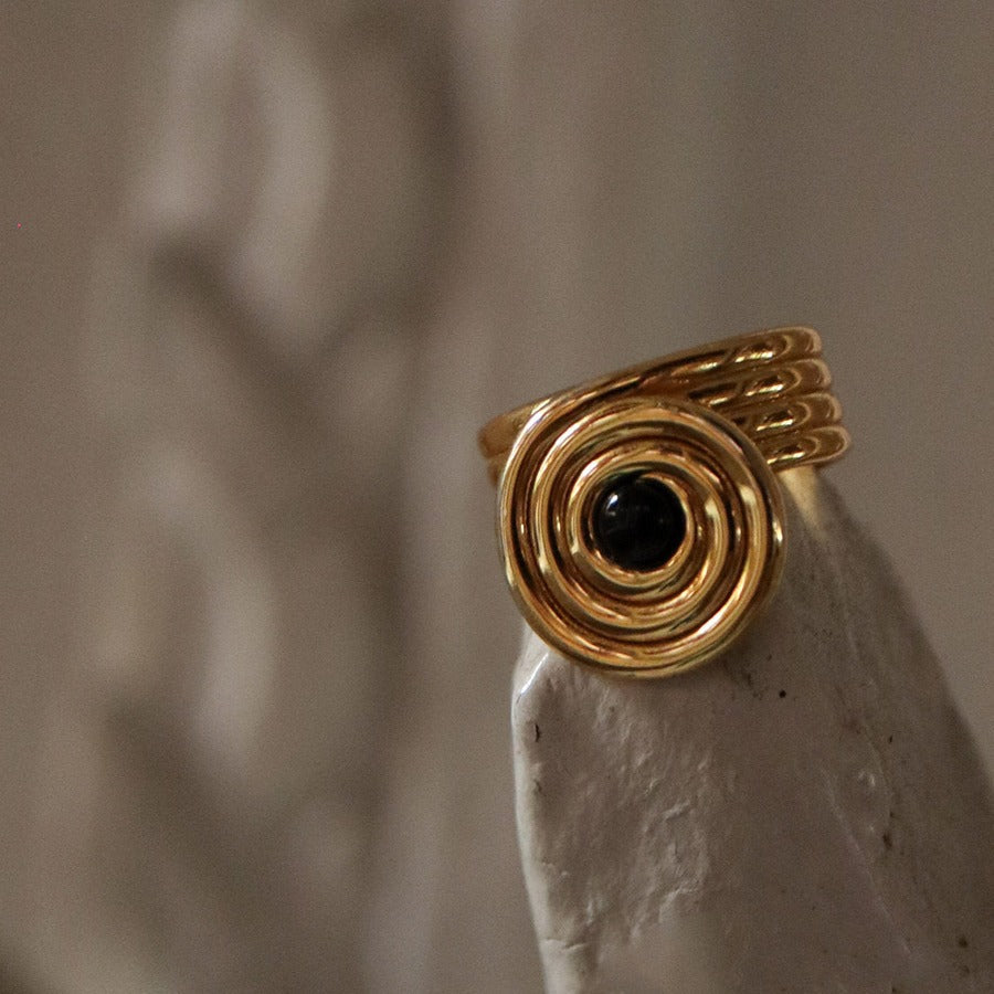 Black Helical Ciecle Vintage Adjustable Rings
