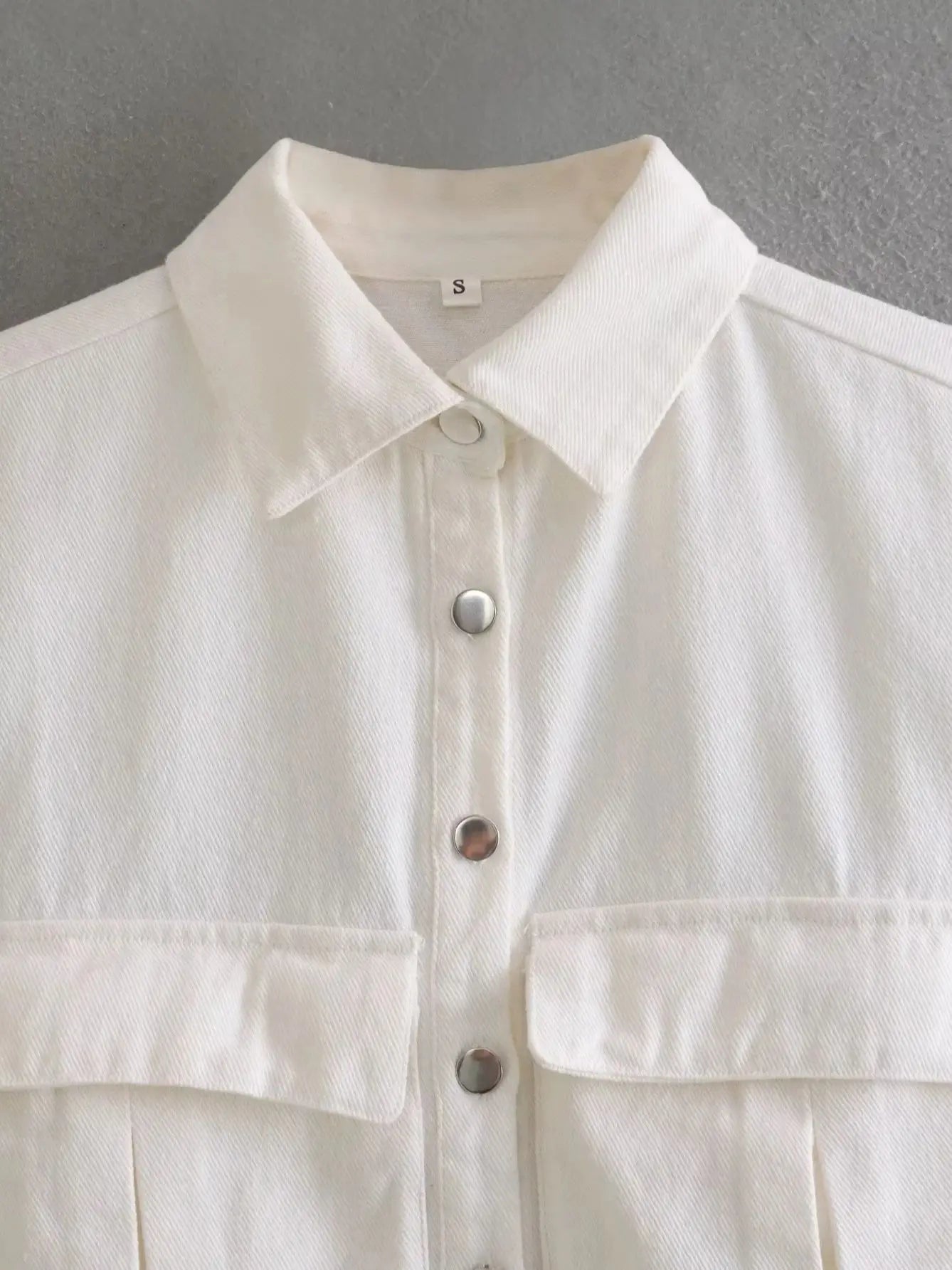 XNWMNZ 2024 Women's Cropped Denim Shirt, Sleeveless, Button-up.