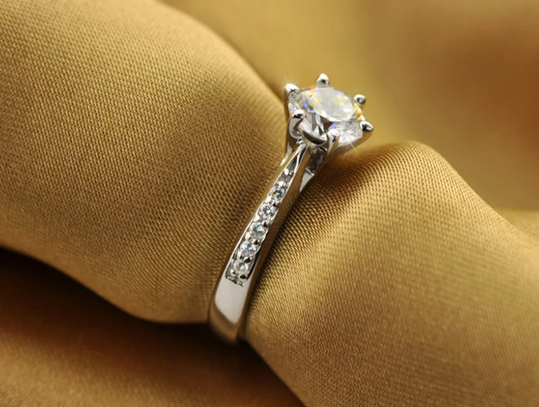 Luxury 925 Sterling Silver Six-Claw Classic Ring, 70ct Imitation Diamond Women's Jewelry.