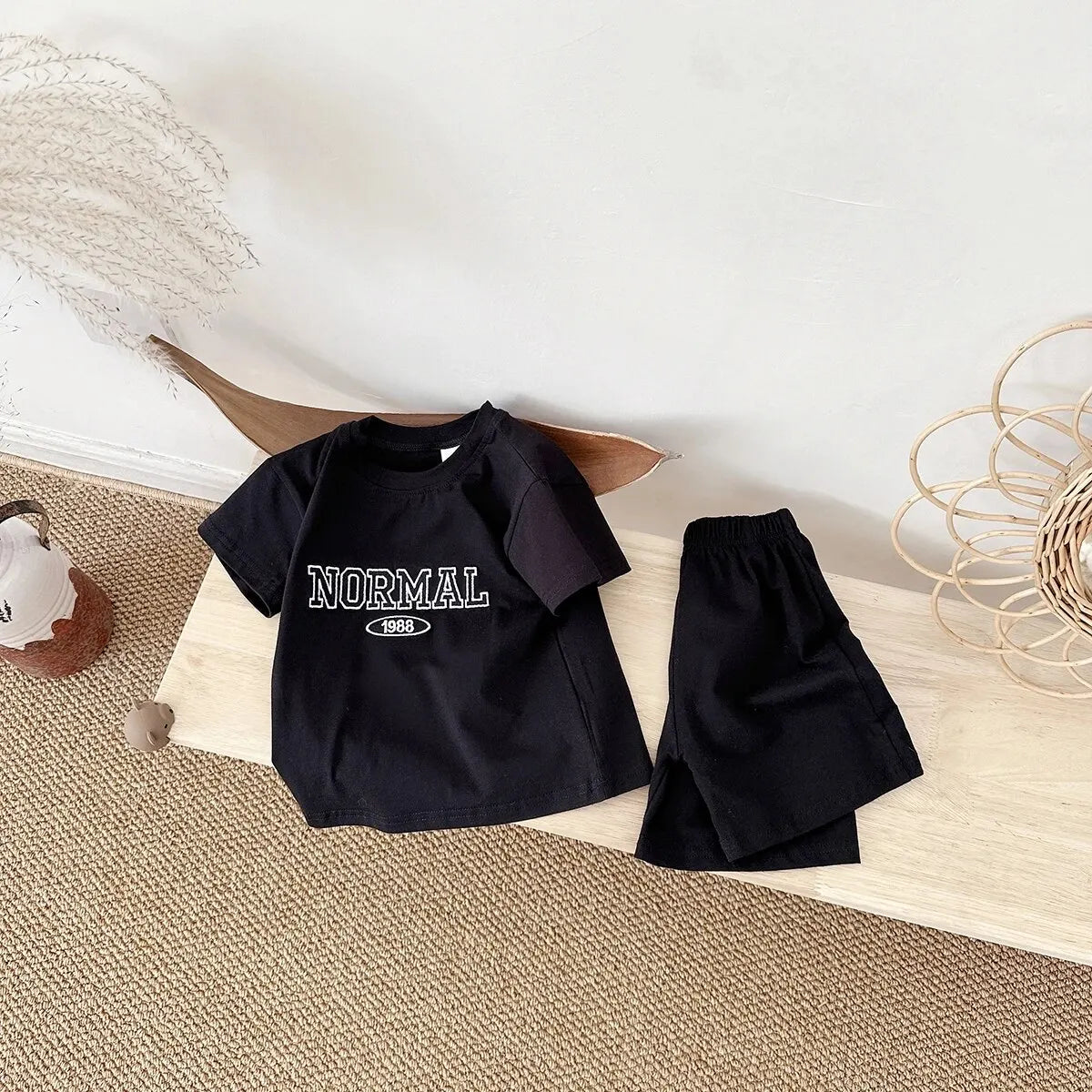2PCS Baby Outfit Set: Infant Top & Bottom for Boys & Girls (Casual Sportswear)