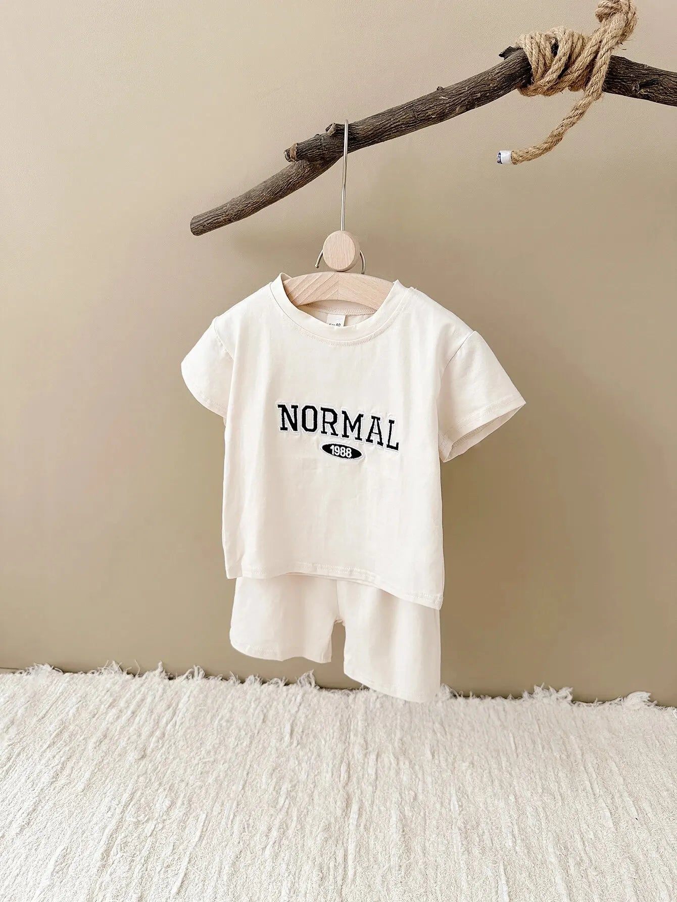 2PCS Baby Outfit Set: Infant Top & Bottom for Boys & Girls (Casual Sportswear)