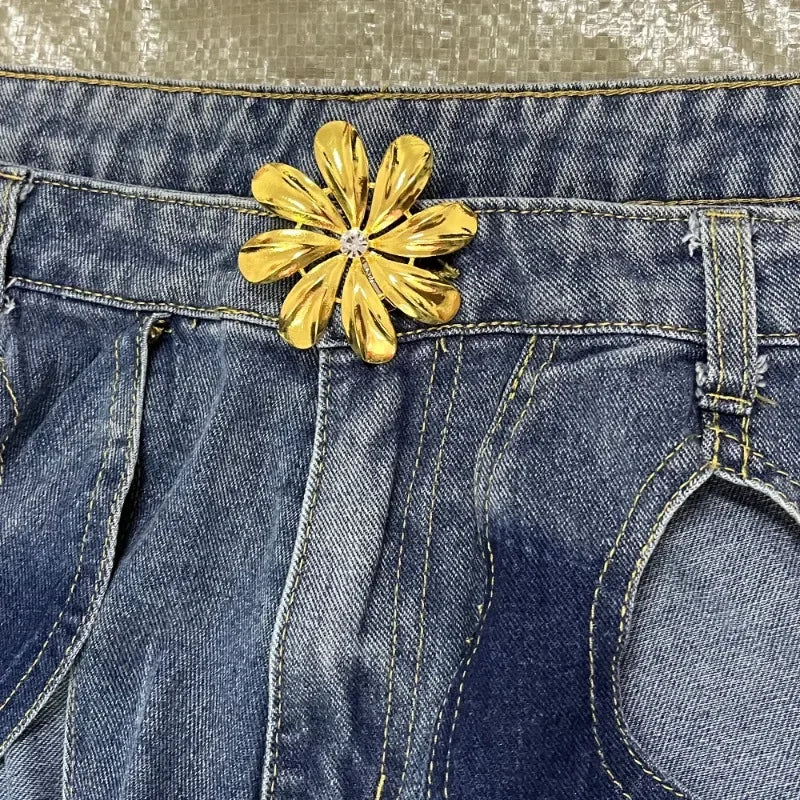 Twisted Heart Jeans – Customizable with Metal Buckle, Heart-Shaped Design.