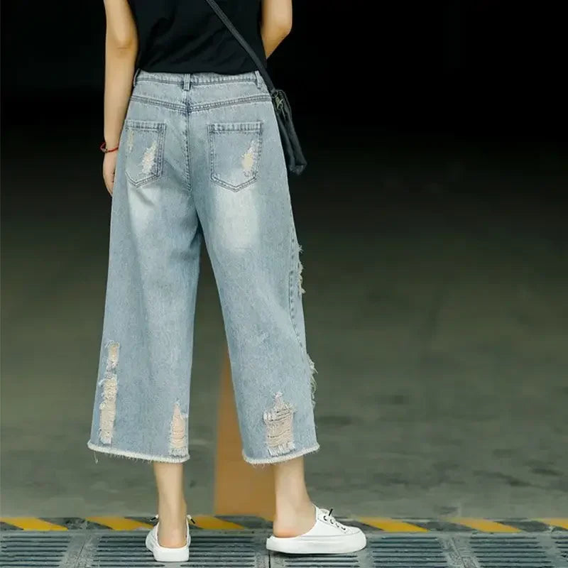 Capri Ripped Jeans for Women – High-Waist, Baggy, Wide-Leg Denim, Summer Streetwear.