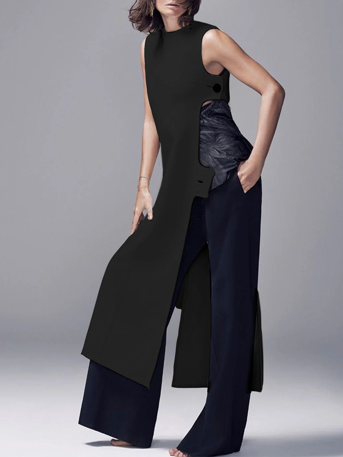 Sleeveless crew neck dress with button slit, slim fit, and vintage style. Perfect for summer.