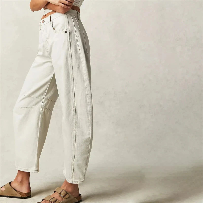 Y2K Wide-Leg Jeans for Women – Loose, Low-Waist, Cropped Denim with Pockets.