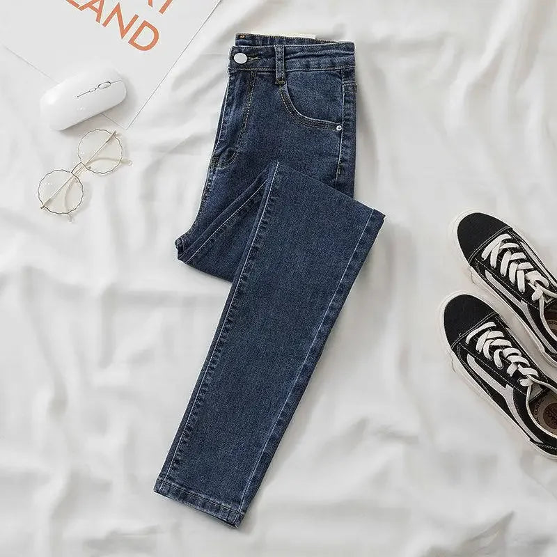 Black Grey Slimming Jeans for Women – Cropped, Slim Fit, Chic & Versatile.