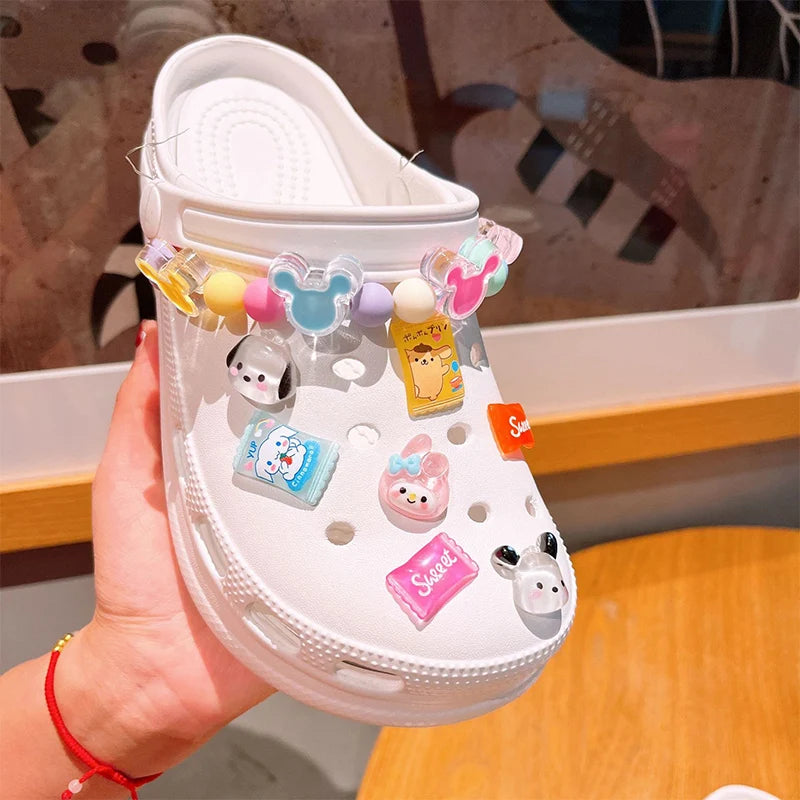 Sanrio LED Shoe Charms Set – Kuromi, Cinnamoroll, Pochacco, and More, Kawaii DIY Gift