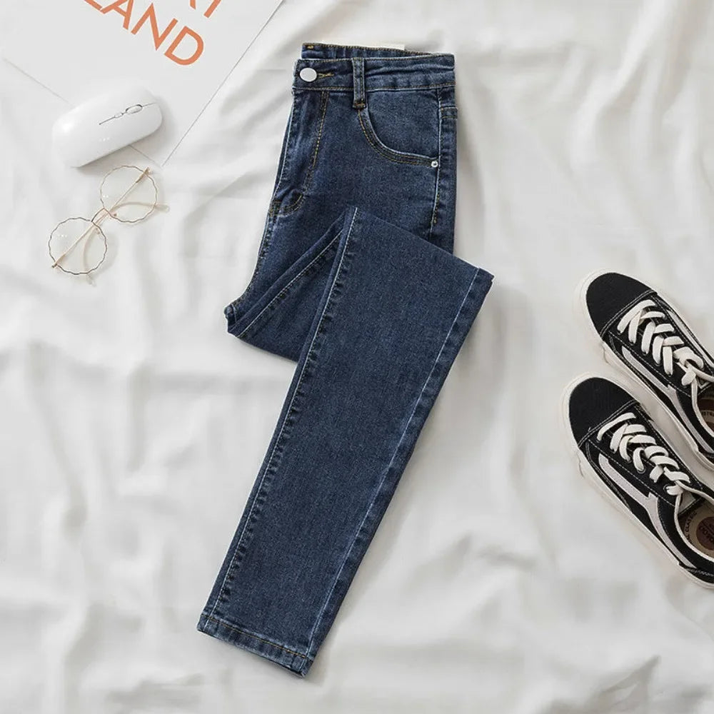 Black Grey Slimming Jeans for Women – Cropped, Slim Fit, Chic & Versatile.