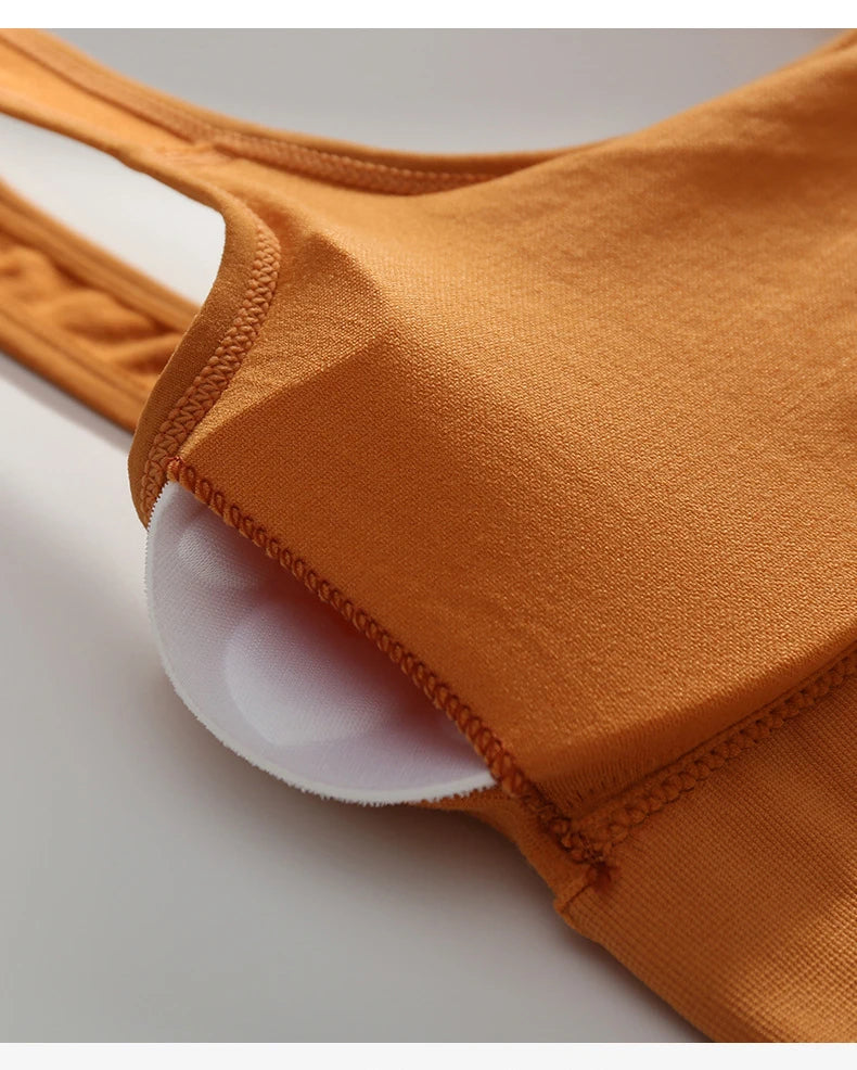 Seamless Sports Bra Crop Top – Wire-Free, Padded, Breathable, Supportive.