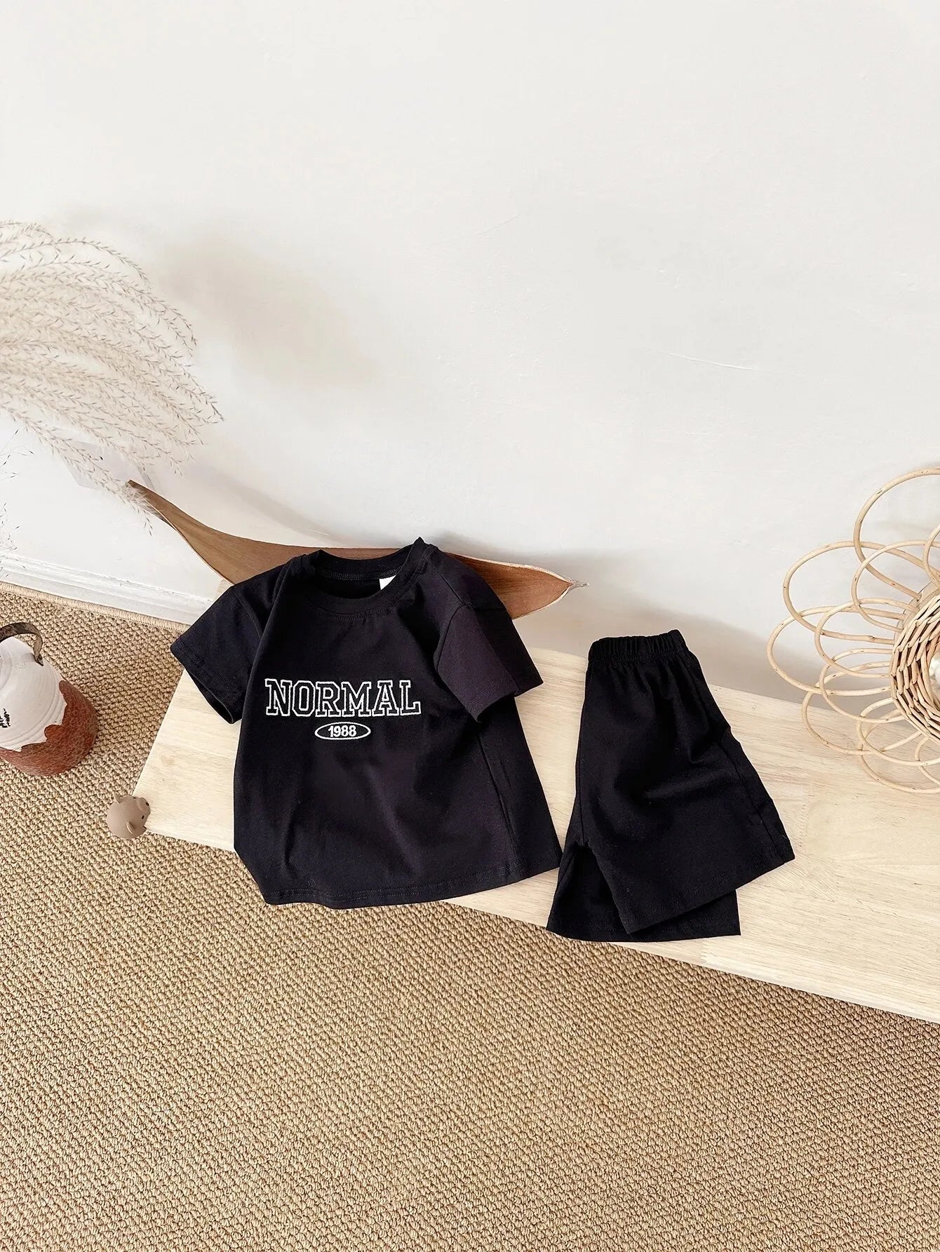 2PCS Baby Outfit Set: Infant Top & Bottom for Boys & Girls (Casual Sportswear)