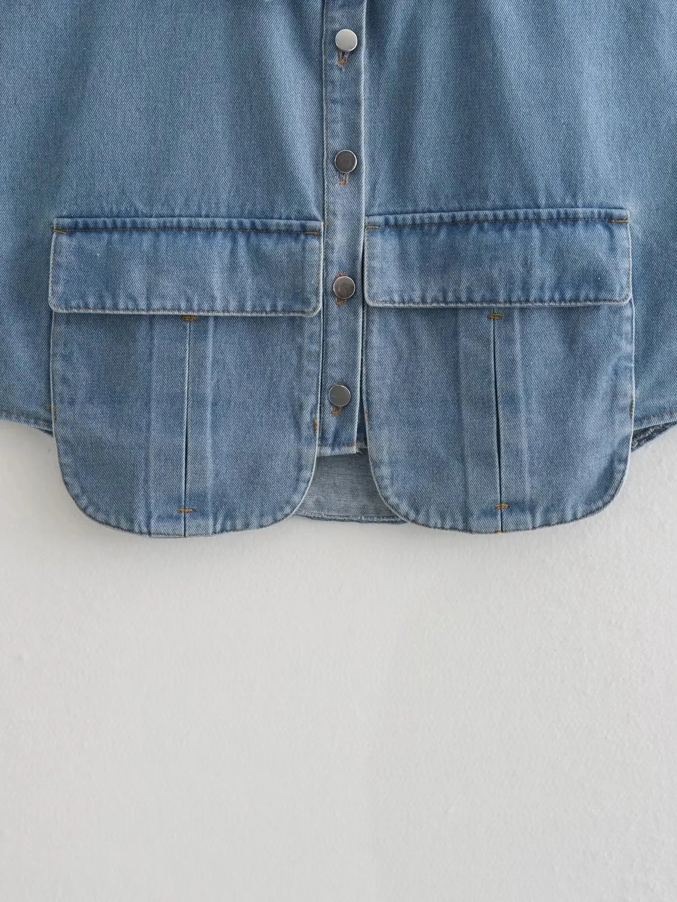 XNWMNZ 2024 Women's Cropped Denim Shirt, Sleeveless, Button-up.