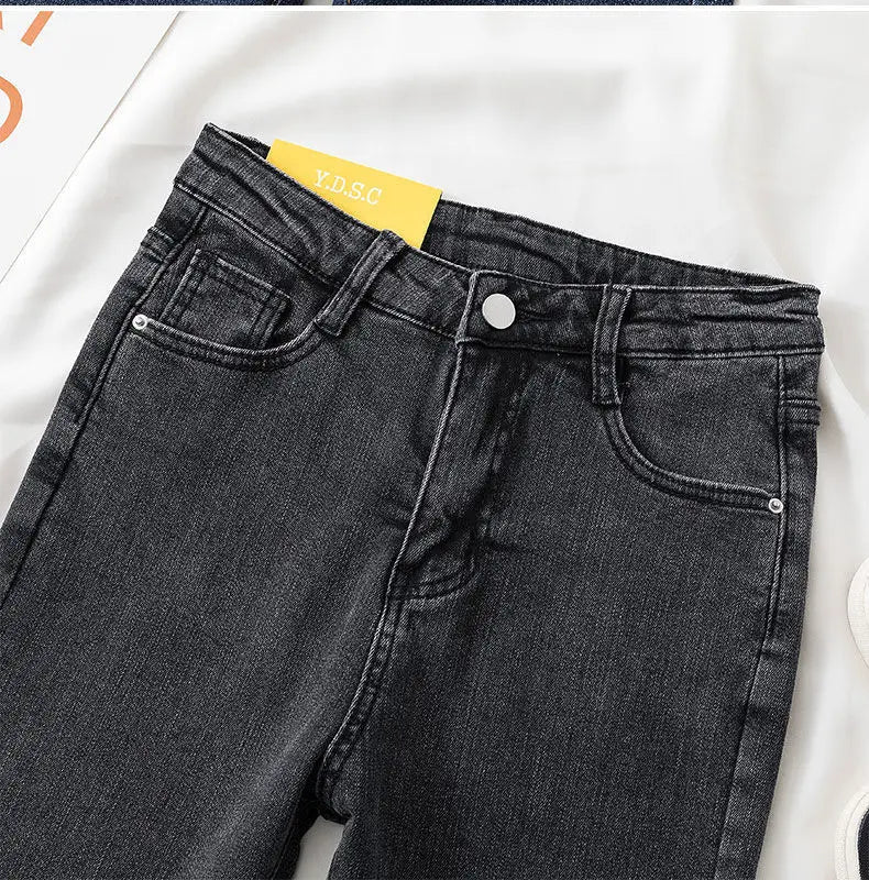 Black Grey Slimming Jeans for Women – Cropped, Slim Fit, Chic & Versatile.