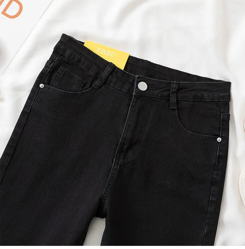 Black Grey Slimming Jeans for Women – Cropped, Slim Fit, Chic & Versatile.